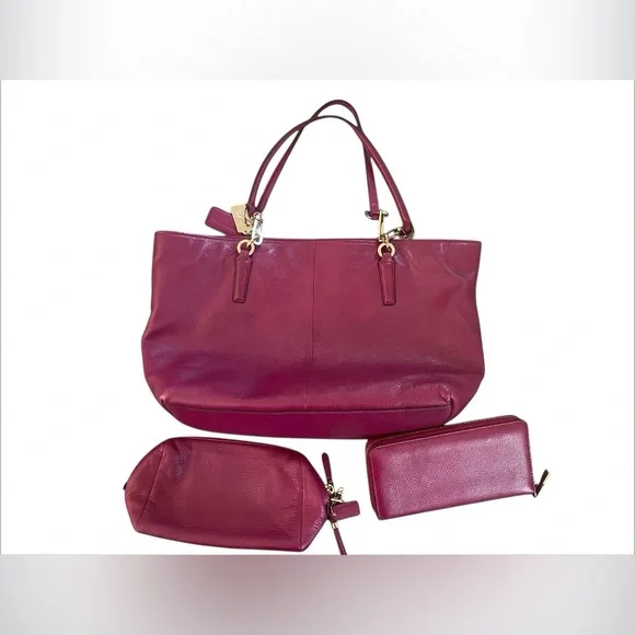Women’s Coach Handbag, Wallet And Cosmetic Set Hot Pink Or Magenta 16.5 W X 10 H - Picture 3 of 15